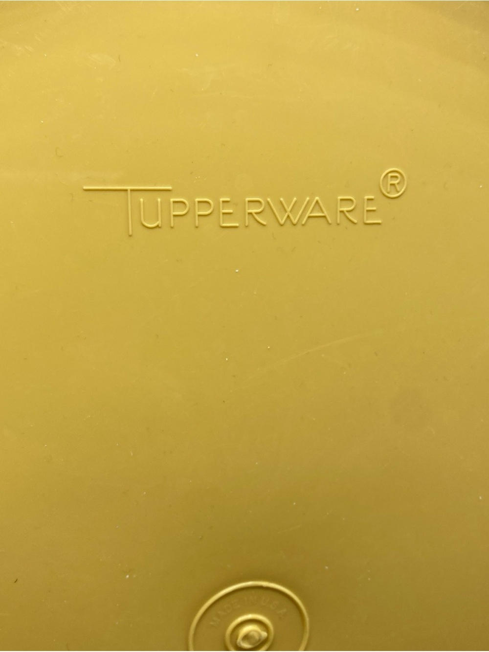 Vintage Tupperware Cake Taker Carrier Large Pie Divider Rack Harvey Yellow - Picture 6 of 8